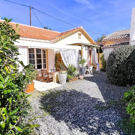 Reve D'Azur En Bord De Mer, Studio Avec Piscine Partagee, Parking Barbecue, Draps Inclus A La Nartelle Sainte-Maxime Exterior photo