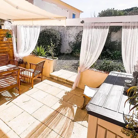 Reve D'Azur En Bord De Mer, Studio Avec Piscine Partagee, Parking Barbecue, Draps Inclus A La Nartelle Sainte-Maxime Exterior photo