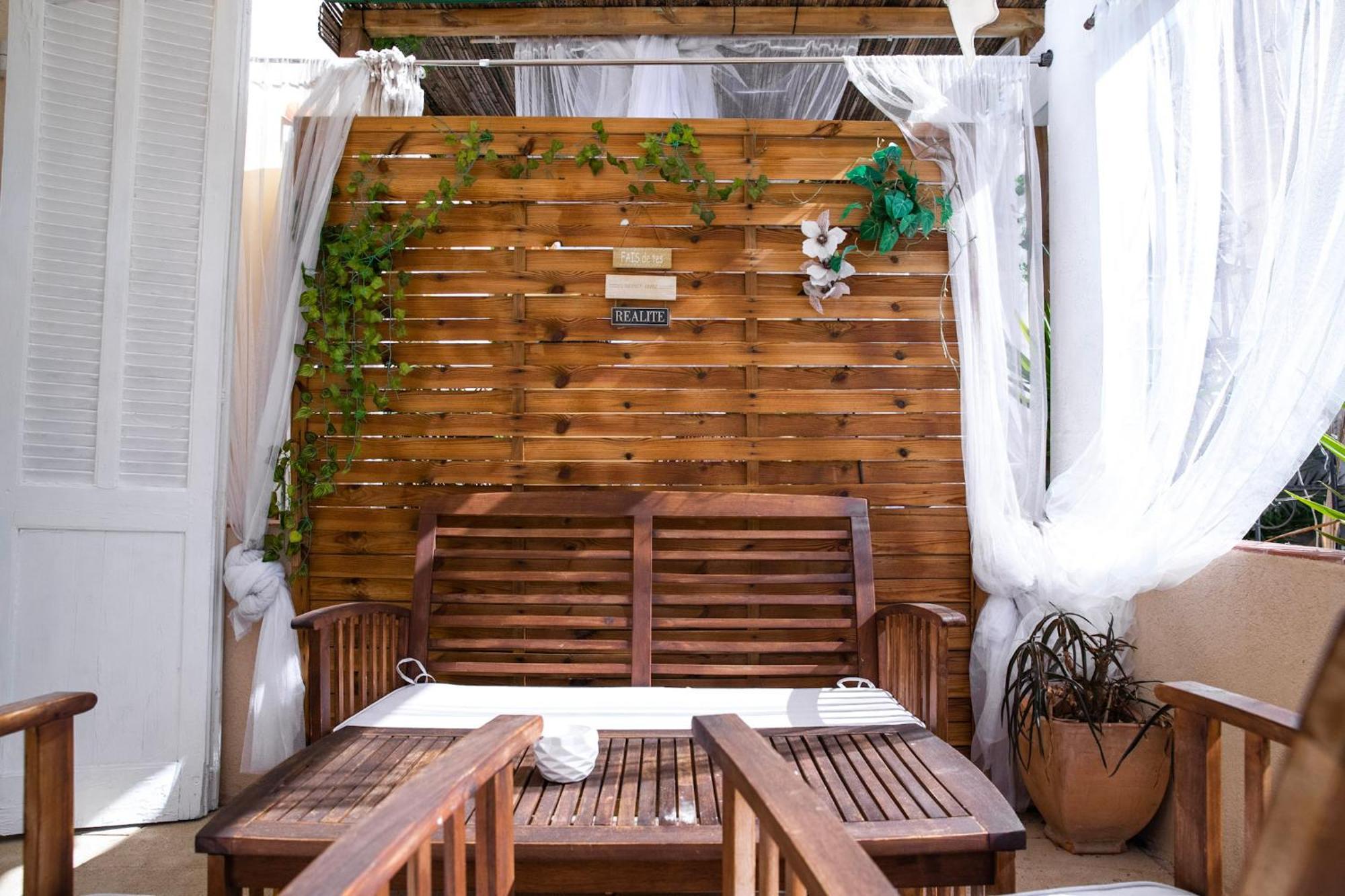 Casa de Férias Reve D'azur En Bord De Mer, Avec Piscine Partagee, Parking Barbecue, Draps Inclus A La Nartelle Sainte-Maxime