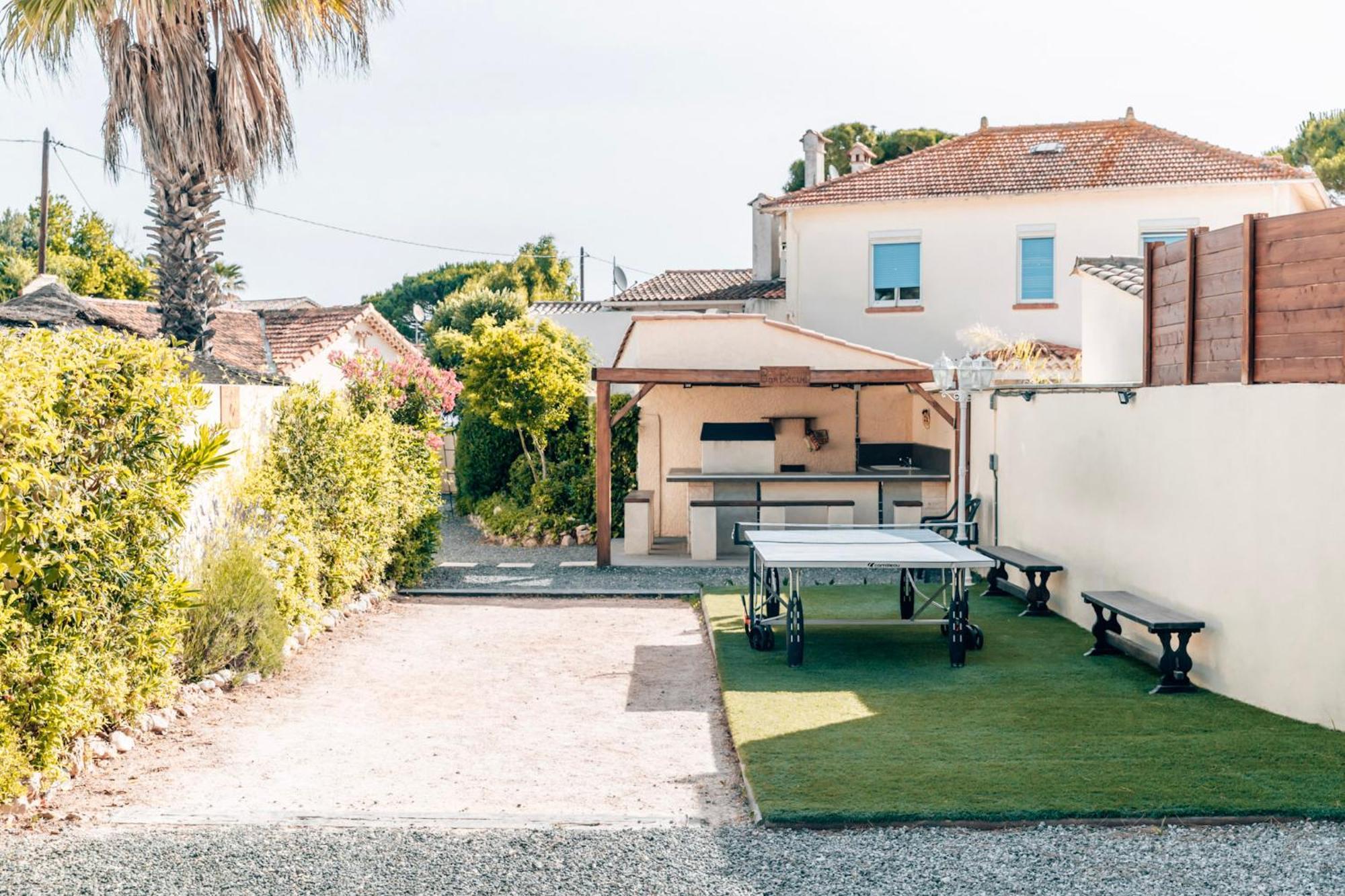 Reve D'azur En Bord De Mer, Avec Piscine Partagee, Parking Barbecue, Draps Inclus A La Nartelle Sainte-Maxime