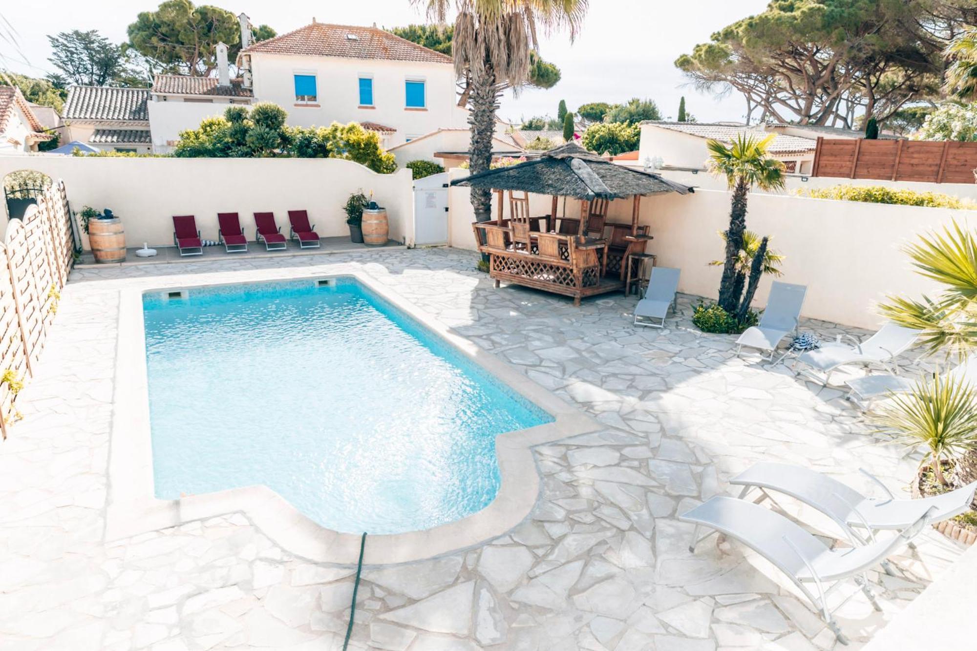 Reve D'azur En Bord De Mer, Avec Piscine Partagee, Parking Barbecue, Draps Inclus A La Nartelle Holiday home Sainte-Maxime