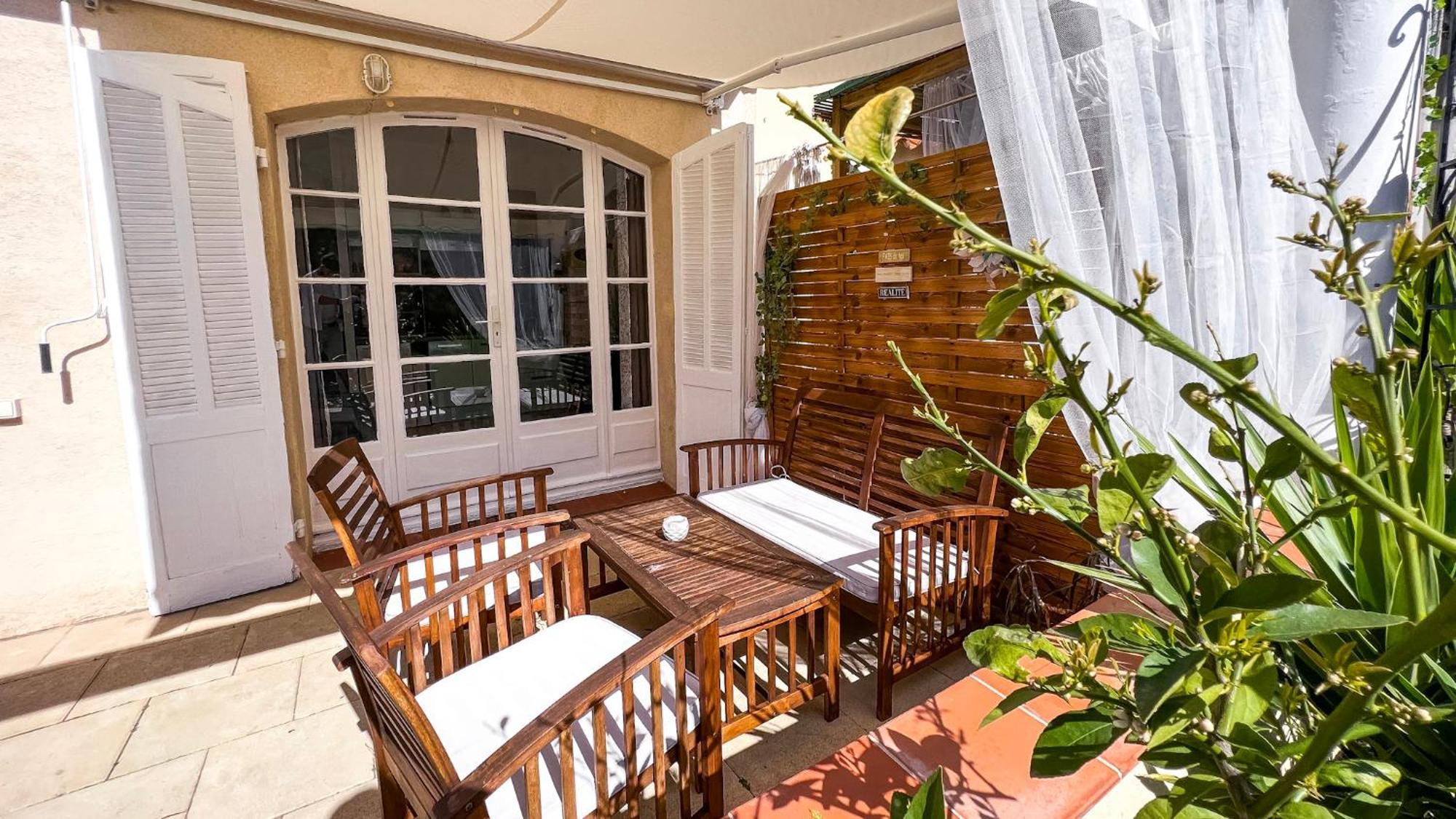 Casa de Férias Reve D'azur En Bord De Mer, Avec Piscine Partagee, Parking Barbecue, Draps Inclus A La Nartelle Sainte-Maxime