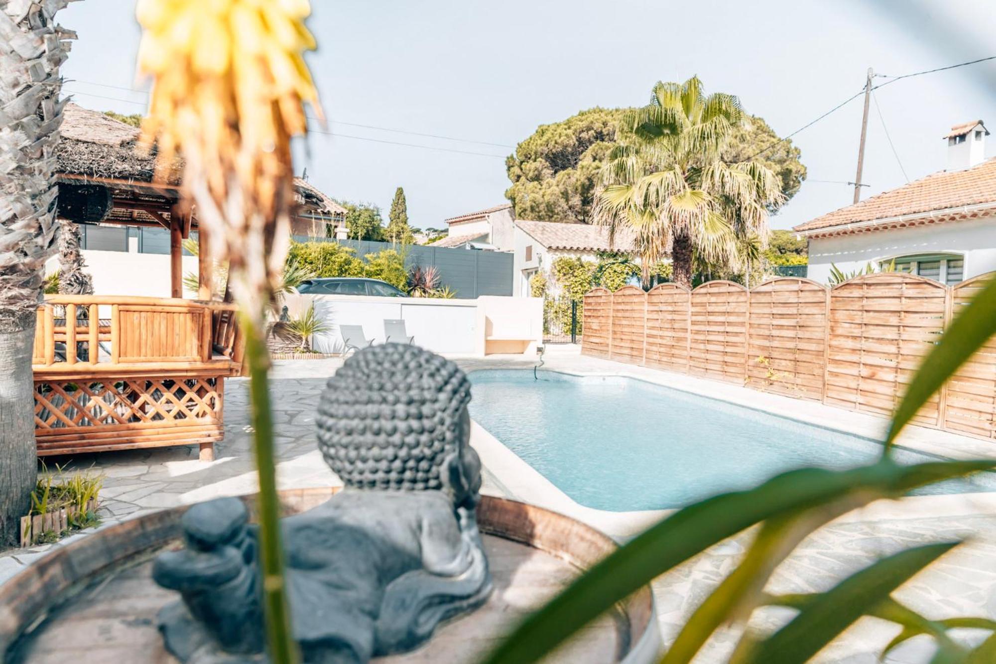 Holiday home Reve D'azur En Bord De Mer, Avec Piscine Partagee, Parking Barbecue, Draps Inclus A La Nartelle Sainte-Maxime