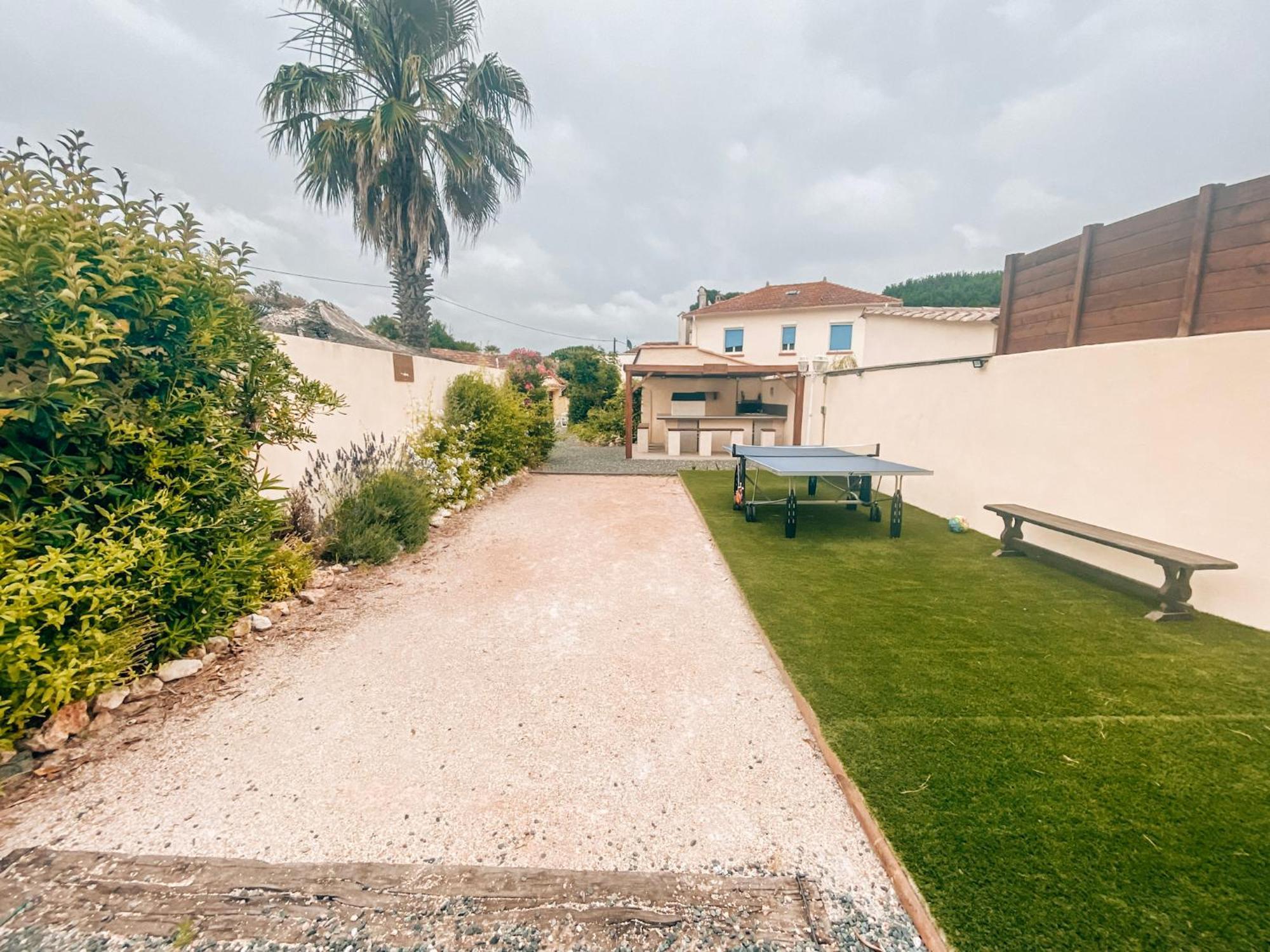 Reve D'azur En Bord De Mer, Avec Piscine Partagee, Parking Barbecue, Draps Inclus A La Nartelle Sainte-Maxime