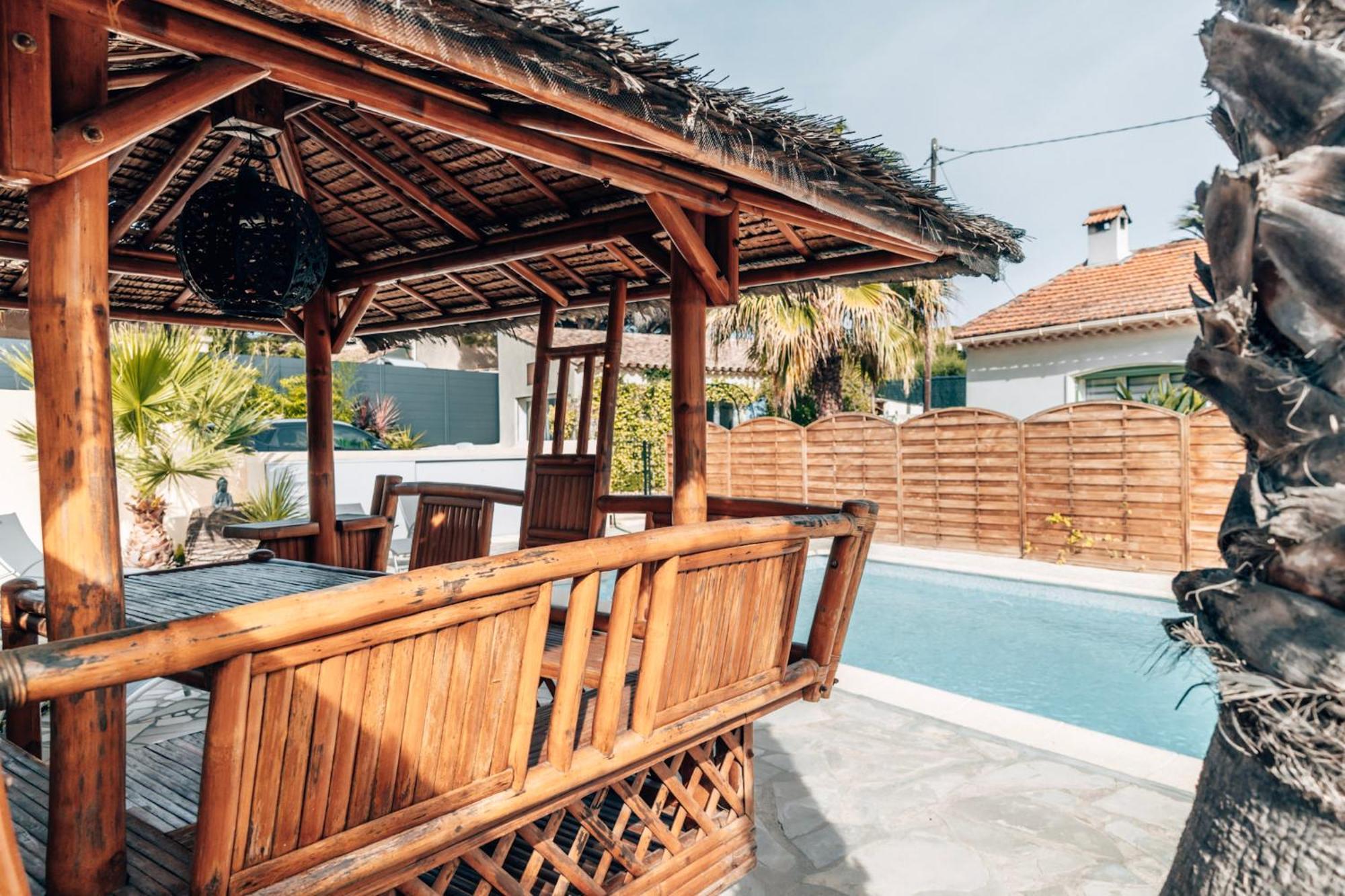 Holiday home Reve D'azur En Bord De Mer, Avec Piscine Partagee, Parking Barbecue, Draps Inclus A La Nartelle *
