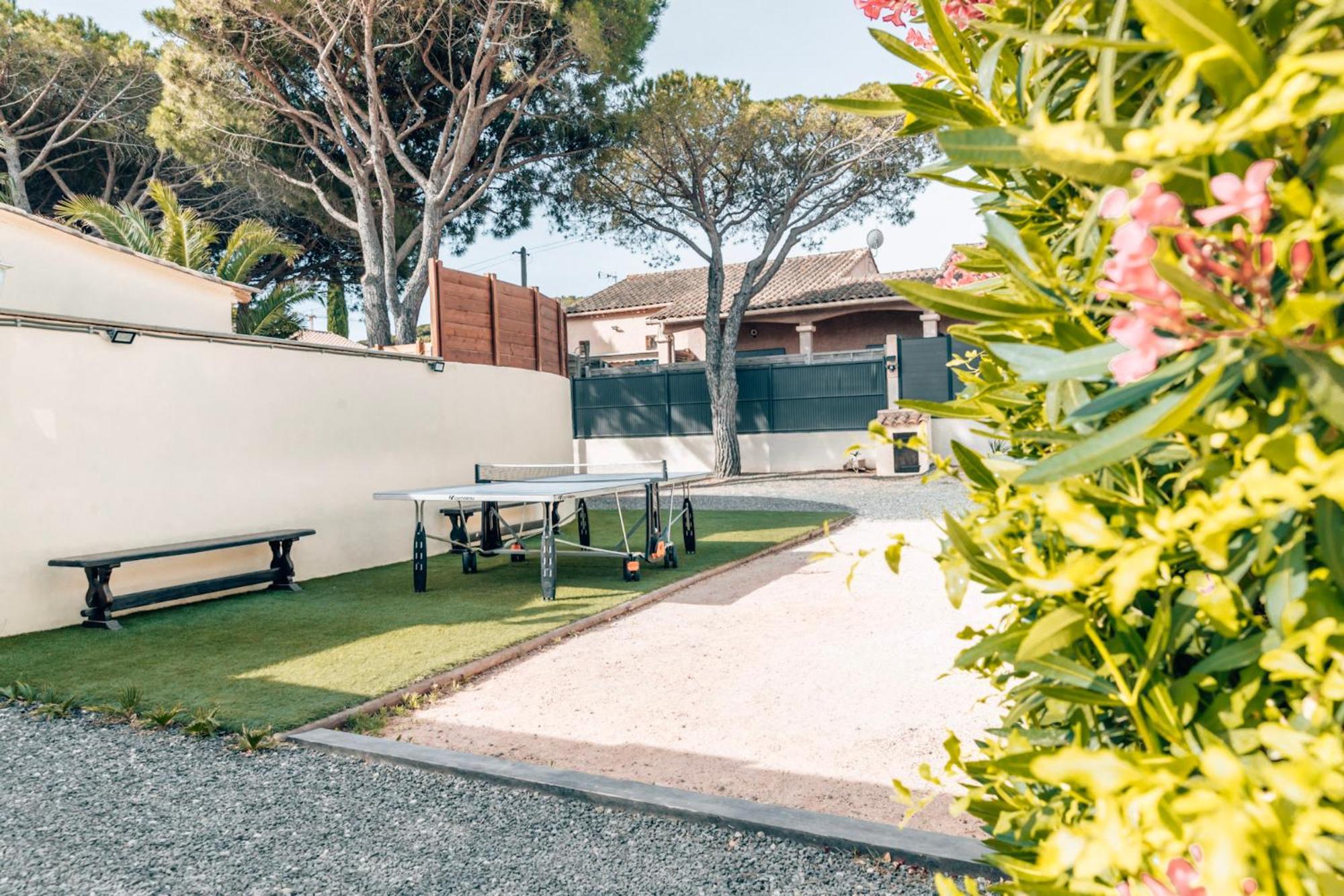 Reve D'azur En Bord De Mer, Avec Piscine Partagee, Parking Barbecue, Draps Inclus A La Nartelle Casa de Férias