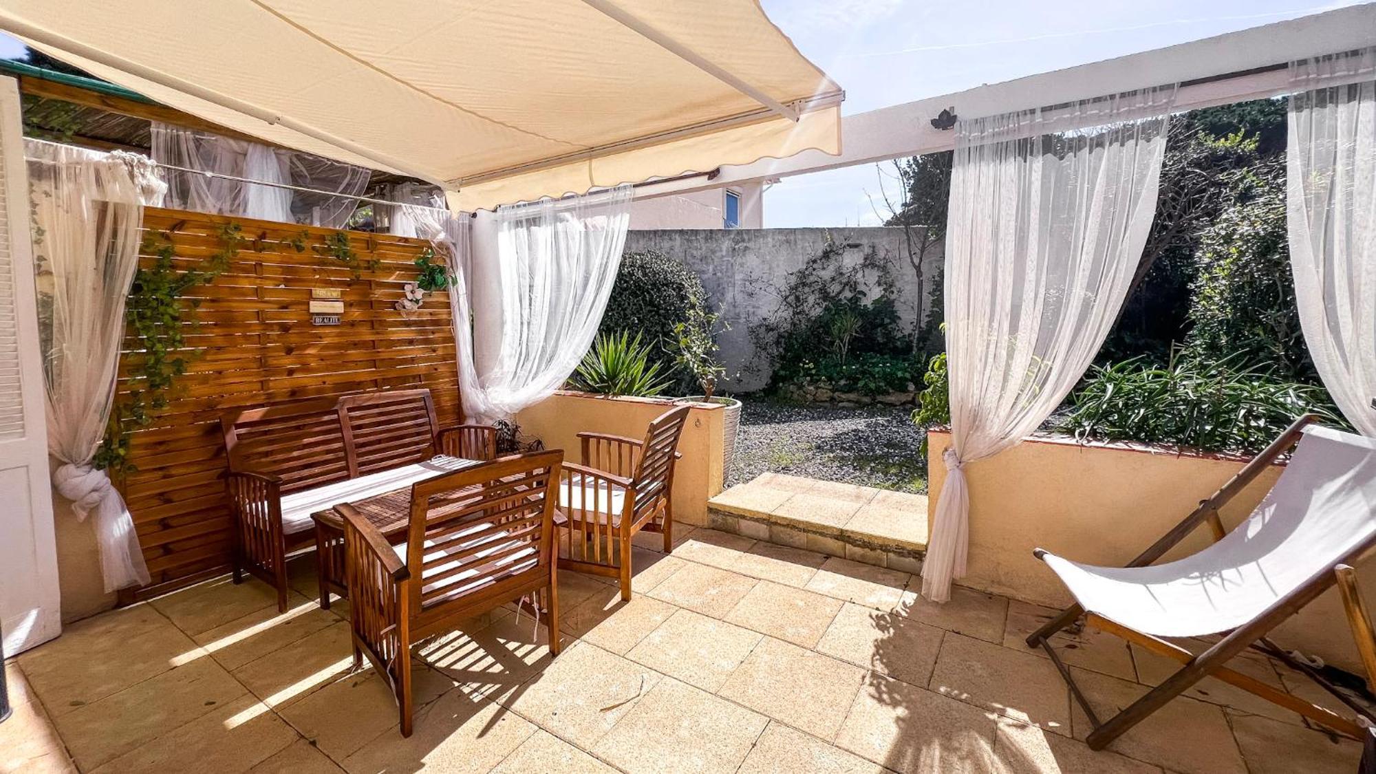 Reve D'azur En Bord De Mer, Avec Piscine Partagee, Parking Barbecue, Draps Inclus A La Nartelle