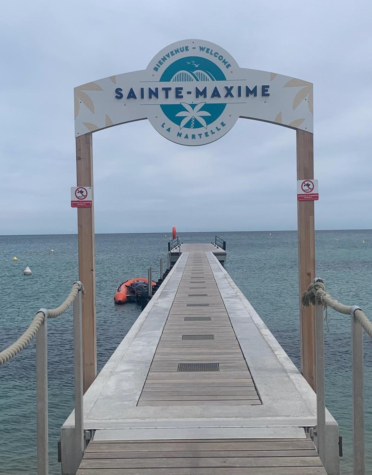Reve D'azur En Bord De Mer, Avec Piscine Partagee, Parking Barbecue, Draps Inclus A La Nartelle